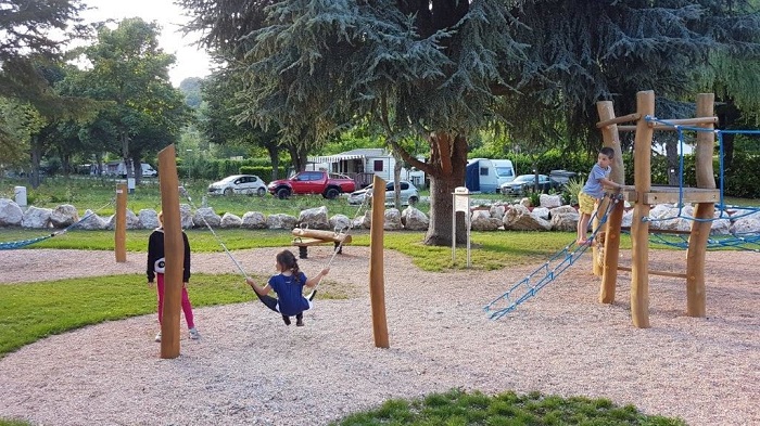 Camping familial près de Orgeix