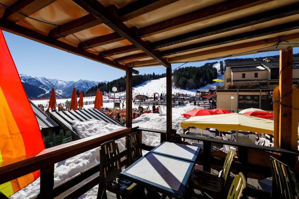 restaurant in the Ax 3 Domaines ski resort